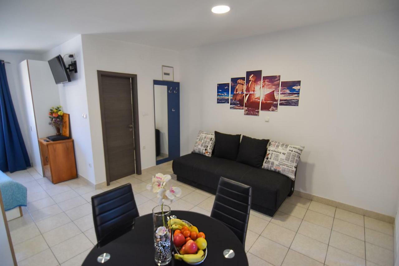 F-Holiday Apartment Zadar Exteriör bild