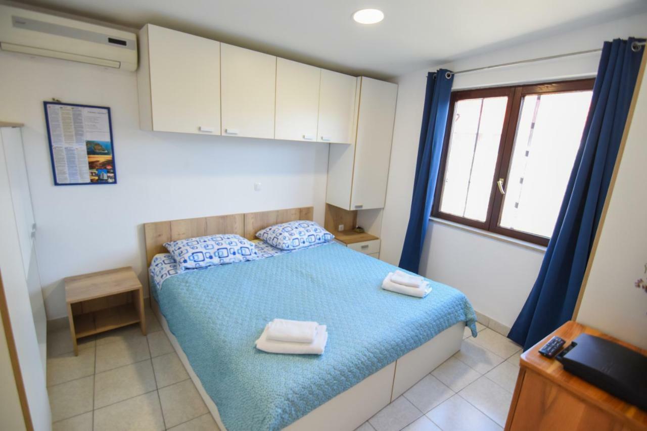 F-Holiday Apartment Zadar Exteriör bild