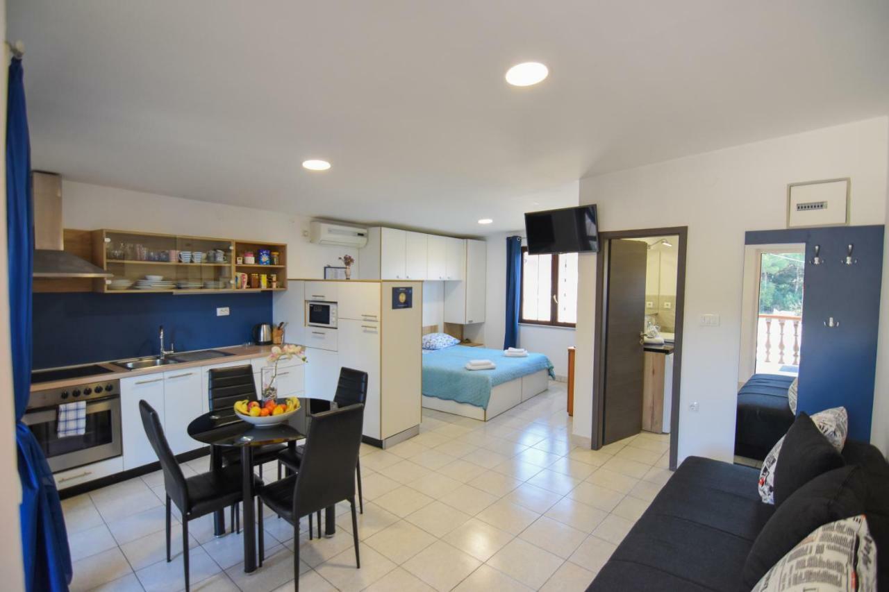 F-Holiday Apartment Zadar Exteriör bild