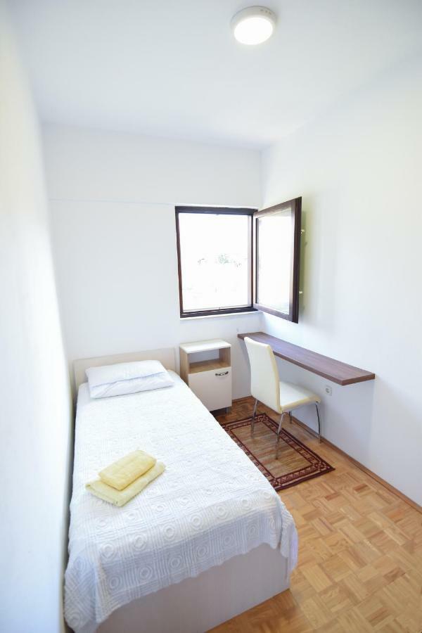 F-Holiday Apartment Zadar Exteriör bild